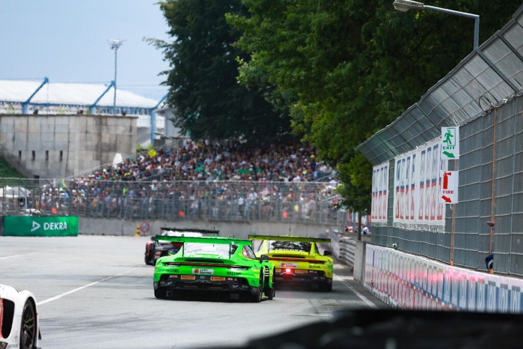 Aston Martin Vantage AMR GT3 Evo у боротьбі на Norisring