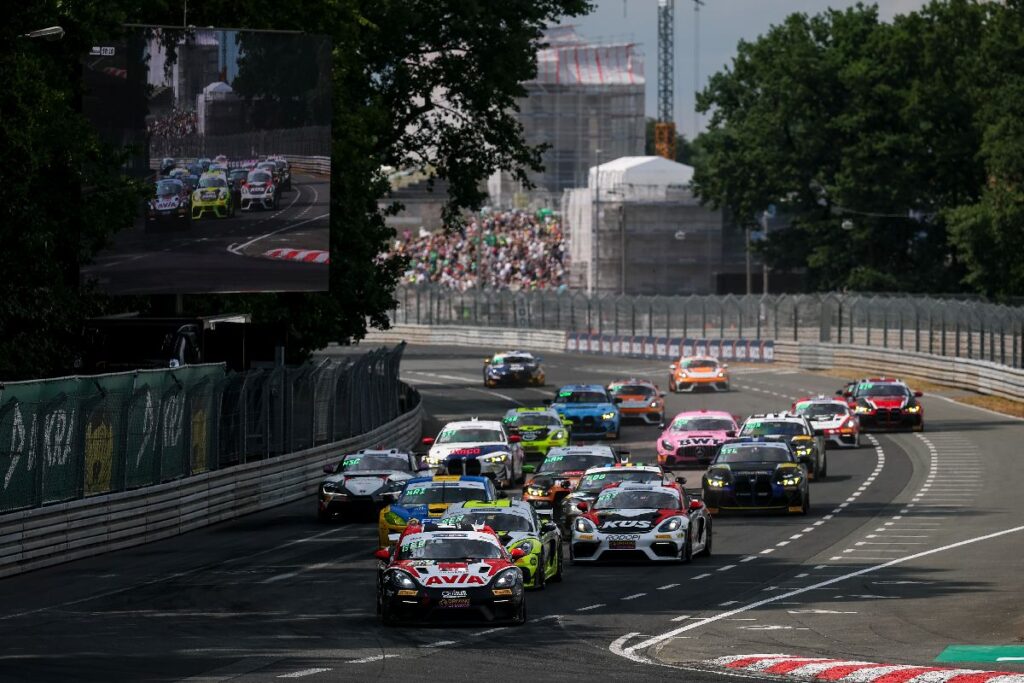 Porsche 718 Cayman GT4 RS CS у гонці ADAC GT4 Germany на Norisring